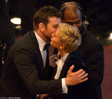 组图：奥斯卡现场另一面 颁奖礼成好友聚会