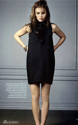 幻灯图集：娜塔莉-波特曼登英国版《ELLE》封面