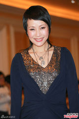 组图：苗侨伟支持子女拍拖 李康生称对手太强