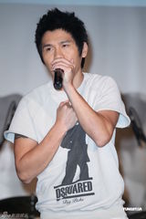 组图：曹格欲捐演唱会收入 不怕与萧敬腾比较