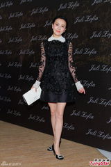 组图：刘嘉玲指王菲心情好 与李亚鹏仍是好友