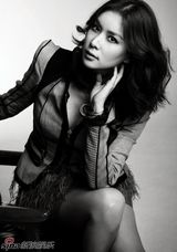 高清组图：韩国女星高小英黑白写真 成熟优雅