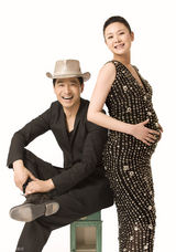 高清图：郭晓冬4月当爸爸 携怀孕娇妻出镜秀恩爱