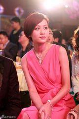 组图：田亮叶一茜夫妻档携手公益助拍