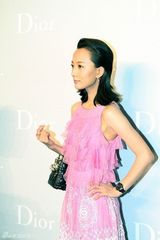 高清组图：王珞丹杨幂赵薇邬君梅上海“比美”