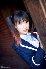 组图：琳琳制服写真显萌态 首张个人EP将发行