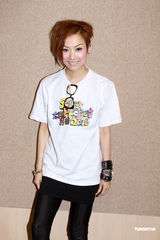 高清组图：郑秀文谭咏麟等为会考考生加油打气