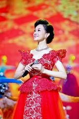 高清组图：2012军民迎新春文艺晚会华丽上演