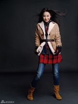 组图：苗圃笑动十月银幕 最新写真做潮流达人