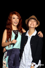 组图：Hebe语出惊人“胸部山” Ella搞笑扮丑相挺