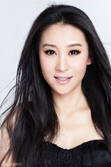 高清图：苗圃写真叱咤黑白 成熟御姐展性感魅力