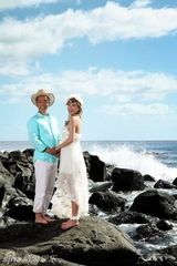 组图：陈小春应采儿蜜月照曝光 大秀幸福甜蜜