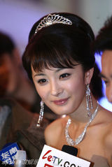 幻灯图：周杰开澄清大会 称性格跟个子一样直