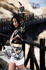 组图：王艳清新写真尽显优雅气质