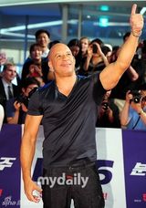 组图：《速度与激情6》韩国首尔举行首映红毯