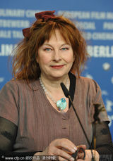 幻灯图集：《猛犸象》记者会 杰拉尔-德帕迪约亮相