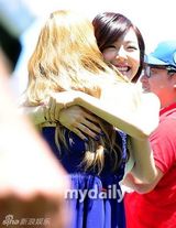 组图：少女时代宋承宪等捧场美国职业棒球比赛