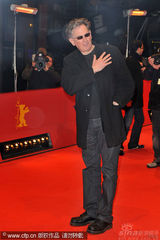 幻灯图集：《猛犸象》首映 阿佳妮少女范儿现身