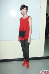 组图：钱嘉乐汤盈盈秀恩爱 人妻梁靖琪同场亮相