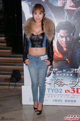 组图： 钱小豪元华捧场《冬荫功英雄》