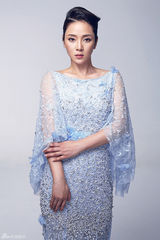 组图：周恒乐熟女写真曝光 造型冷艳气场足