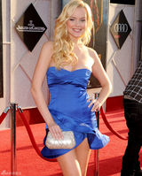 高清组图：《钢铁侠2》首映 性感海伦娜爆乳装