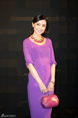 组图：张曼玉高贵黑裙 高圆圆紫裙透视