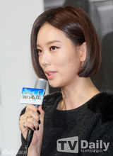 组图：金亨俊携手多顺等宣传《爱情乘歌而来》