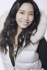 组图：桑婷婷清新甜美写真 变邻家女孩