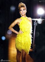 组图：荷兰队中场范德法特妻子西尔维亚