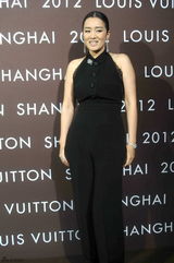 组图：范冰冰巩俐吴奇隆等出席上海时装秀