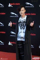 组图：绯闻男女杨幂俞灏明同场 李小璐大露美胸