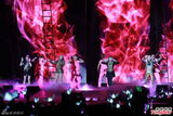 组图：2NE1香港开唱CL甩头 朴春秀腿诱粉丝
