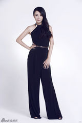 组图：杨童舒写真优雅干练 玩转时尚新风潮