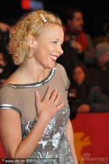 幻灯：《犹太人苏斯》首映礼 主演玛蒂娜优雅亮相