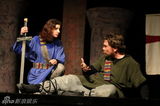 幻灯图：TNT版《麦克白》北京上演 吸引英语人群