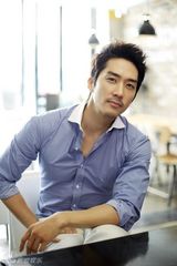 高清组图：宋承宪对话韩媒大谈爱情观