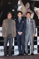 高清图：李政宰新片试映 宋智孝河智苑红毯斗艳