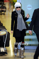 组图：中国女演员巩俐赴韩宣传新片《上海》