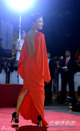 组图：众星闪耀大钟盛宴 河智苑金秀贤成焦点