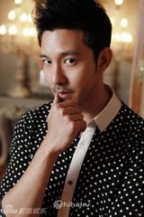 组图：立威廉登周刊封面 优雅绅士显柔情