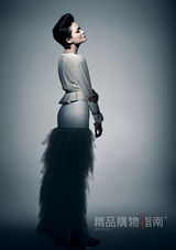 高清组图：李宇春穿裙装拍写真  冷艳眼神展高贵气质