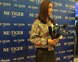 组图：刘芸车晓受邀时尚秀显精致优雅