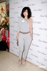 幻灯图：Angelababy将拍写真集 怕误会不送黄晓明