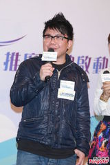 组图：薛凯琪拒谈婚前性行为 指房祖名懂得找乐