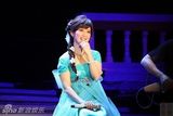 幻灯：“月亮公主”孟庭苇开唱 儿子上台“示爱”