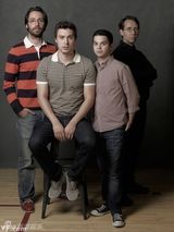 组图：《怪胎与书呆》卡司13年后《名利场》重聚首