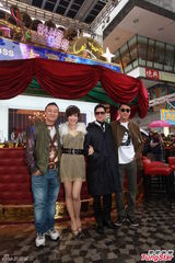 组图：陈奕迅加盟《金鸡》 吴君如秀事业线