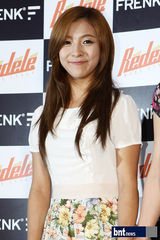 组图：神话Andy墨镜品牌上市众星助阵