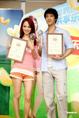 高清组图：张韶涵毛遂自荐 为王力宏拍戏无底线